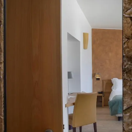 99 Cannelle 3* LʼAquila