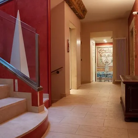 99 Cannelle 3* LʼAquila