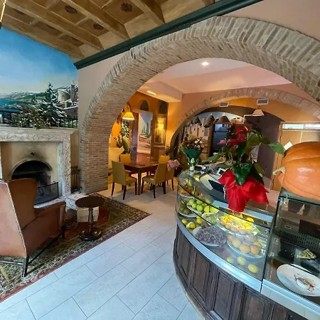 Hotel 99 Cannelle LʼAquila