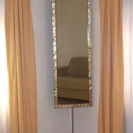 99 Cannelle 3* LʼAquila