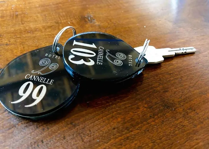 99 Cannelle 3* LʼAquila