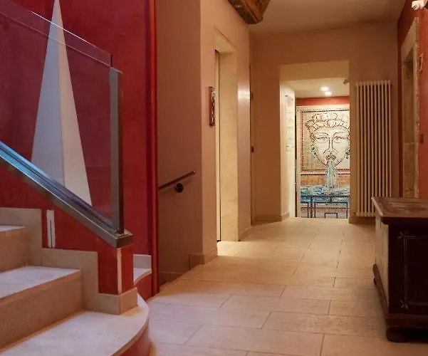 99 Cannelle 3* LʼAquila