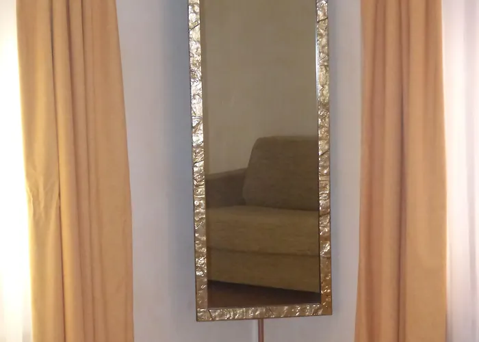 99 Cannelle 3* LʼAquila