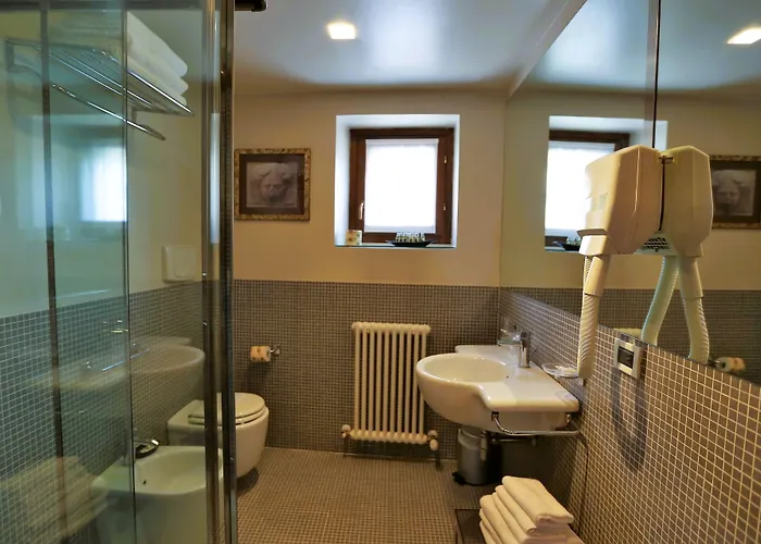 99 Cannelle 3* LʼAquila