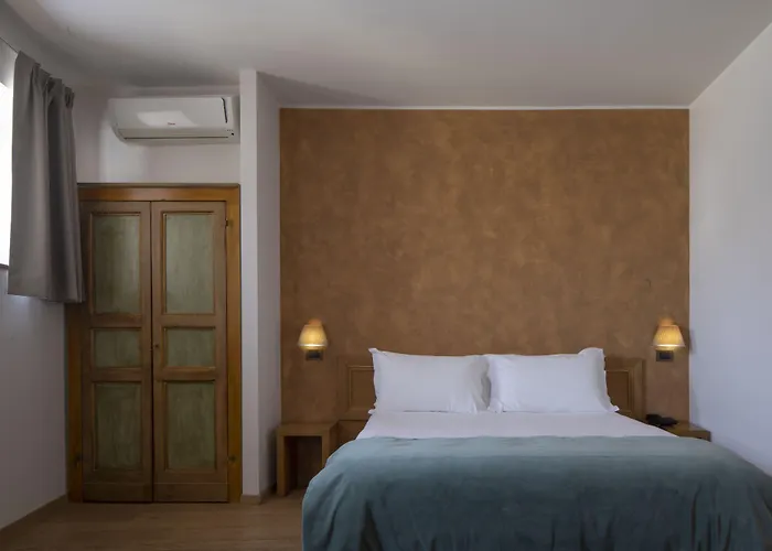 99 Cannelle 3* LʼAquila