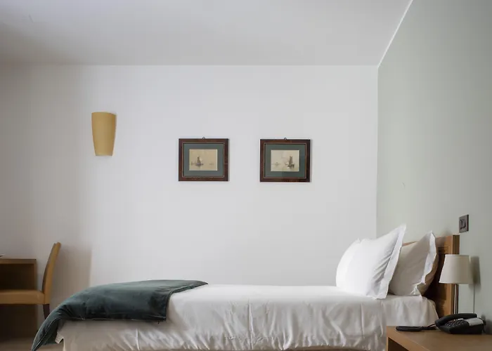 99 Cannelle 3* LʼAquila