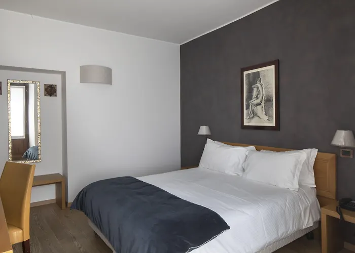 99 Cannelle 3* LʼAquila